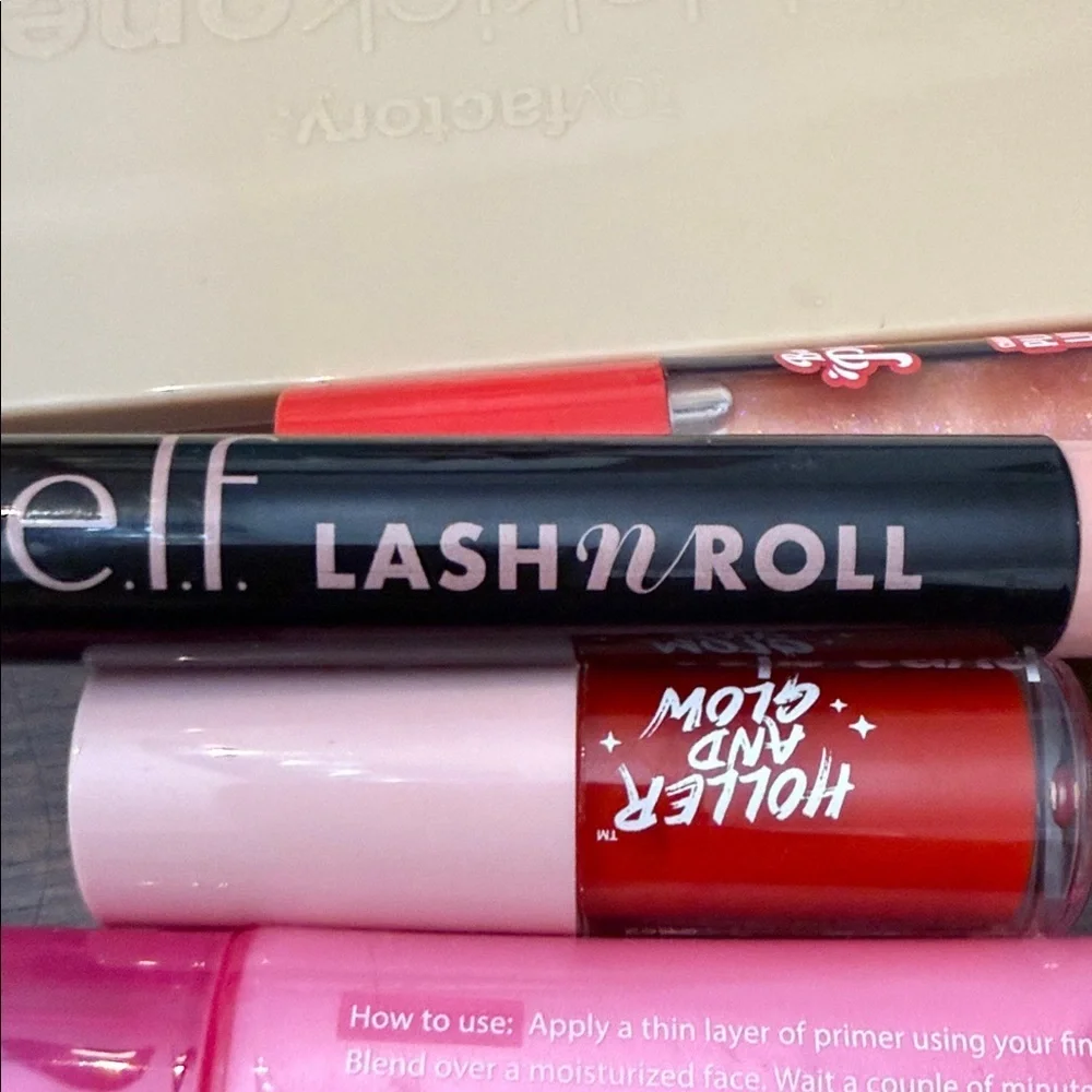 Toyfactory Eyeshadow/  Blush Neutral Palette KaVoss Highlighter, Mascara, Lip